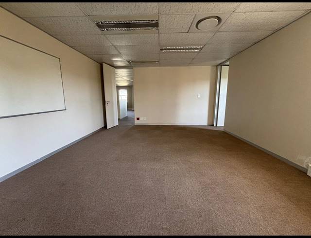395M² OFFICE TO LET IN TYGER VALLEY